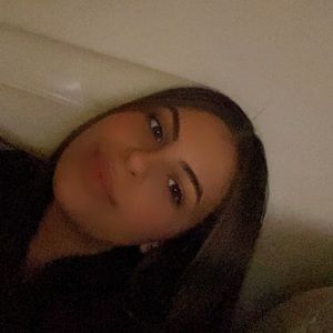 Meet your Posher, Candy